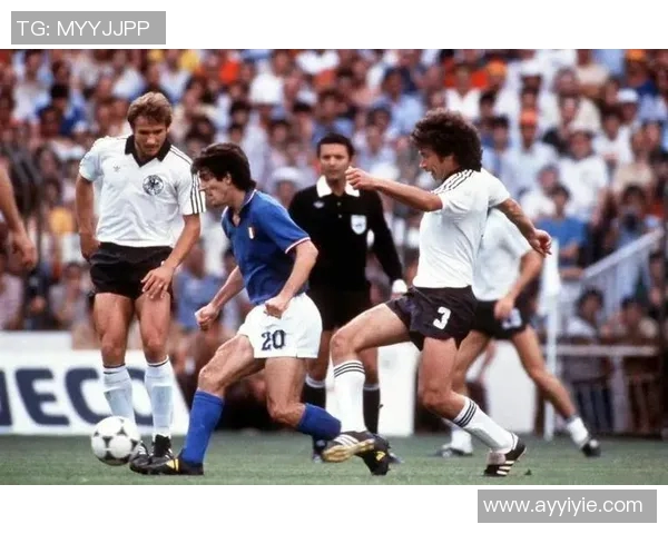 足球巨星一问一答精彩瞬间图片合集，回顾传奇球员经典时刻与独特风采